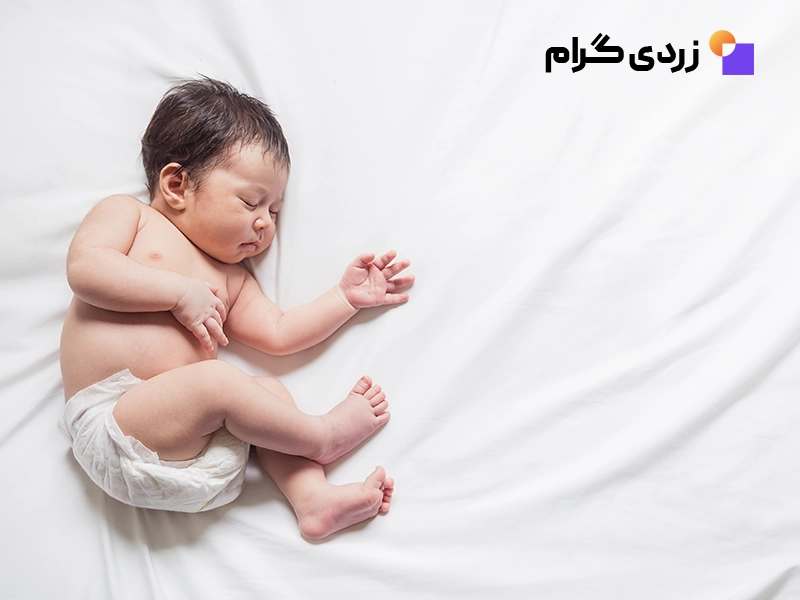 نوزاد درمان شده درحال خواب
